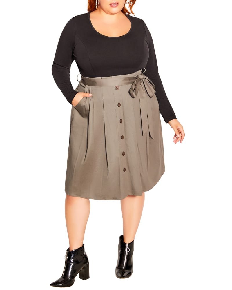 Front of a model wearing a size M DRESS UPTOWN GIRL in Deep Sage by City Chic. | dia_product_style_image_id:300192
